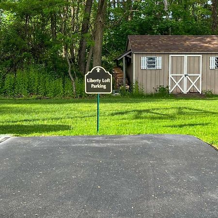 Stylish Studio With Fireplace About 3 Mi From Dtwn! Saratoga Springs Eksteriør bilde